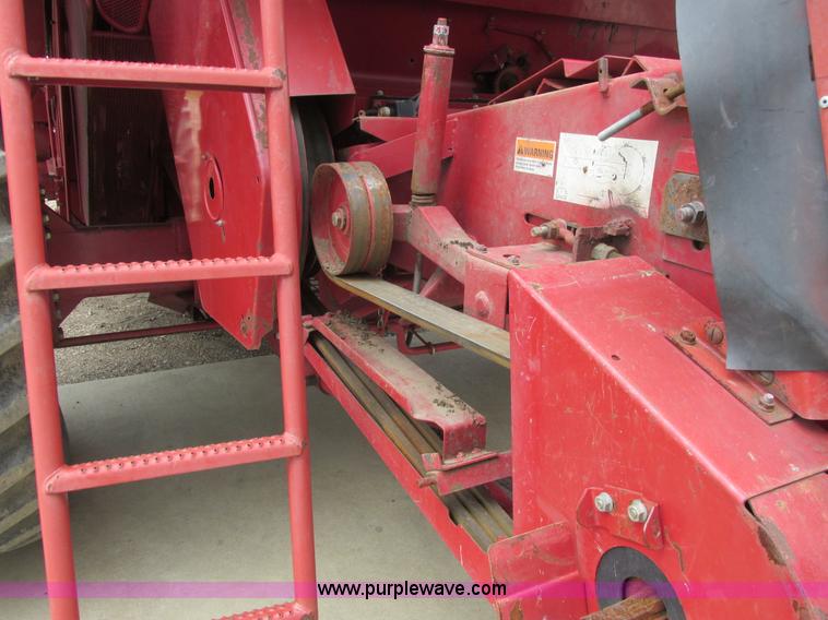 image for item A8732 1998 Case IH 2388 RWA combine