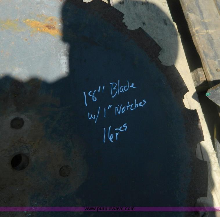 image for item AD9755 (16) 18" notched blades