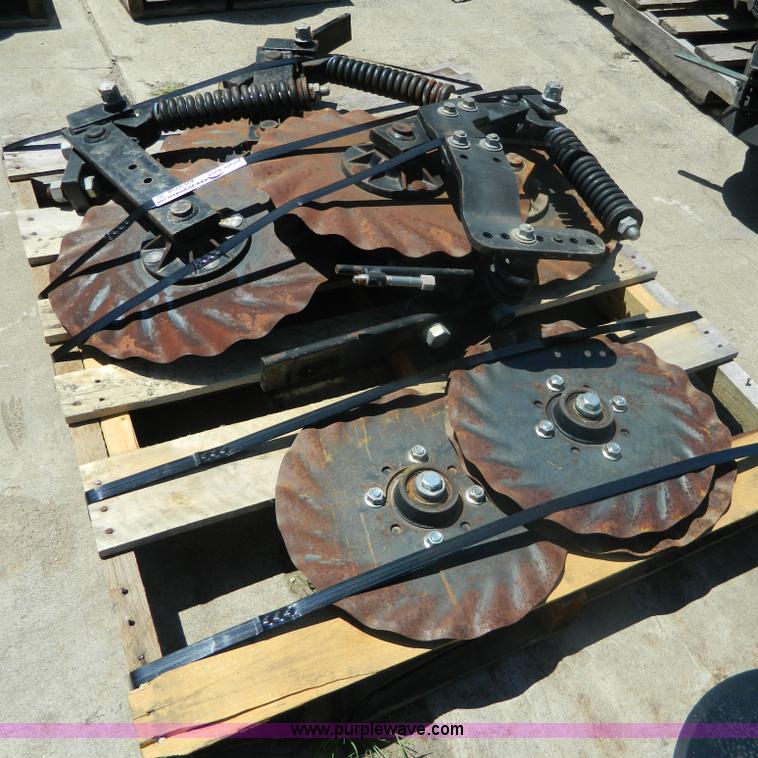 image for item AD9758 (4) coulter blade mounts