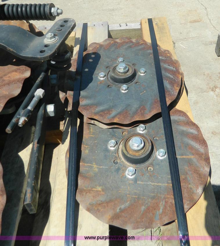 image for item AD9758 (4) coulter blade mounts