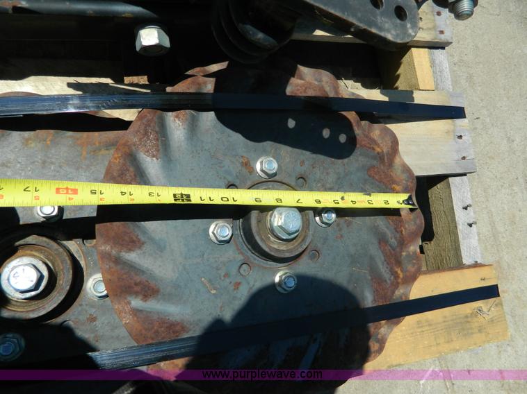 image for item AD9758 (4) coulter blade mounts