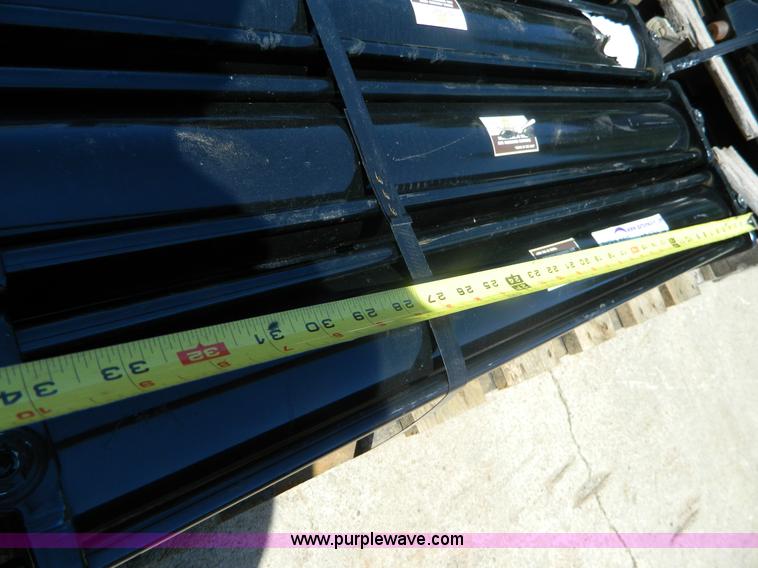 image for item AD9764 (4) hydraulic cylinders