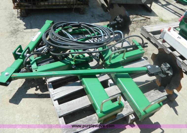 image for item AD9774 (2) hydraulic folding markers