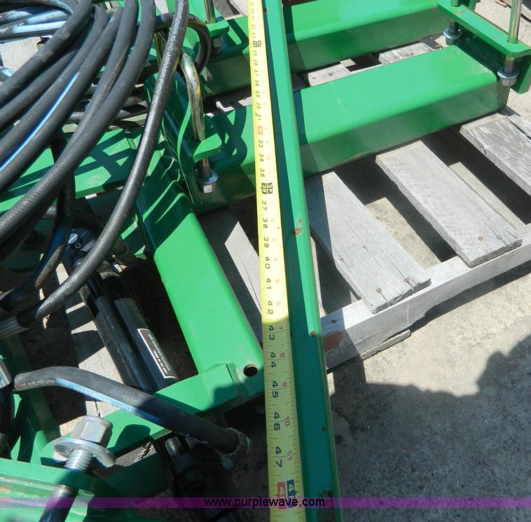 image for item AD9774 (2) hydraulic folding markers