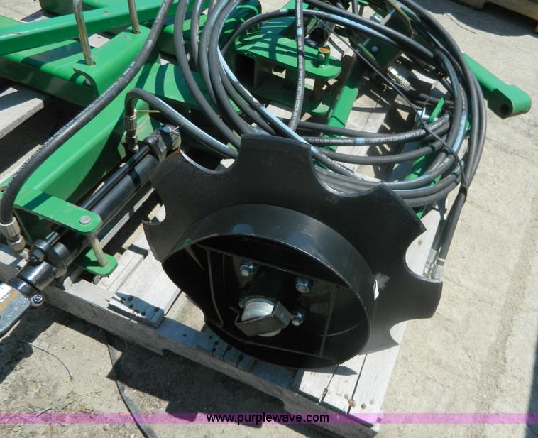 image for item AD9774 (2) hydraulic folding markers