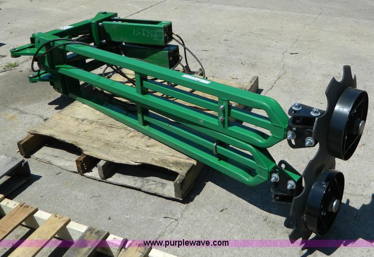 image for item AD9775 (2) hydraulic folding markers