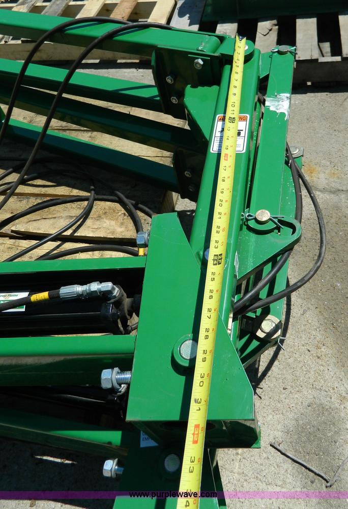 image for item AD9775 (2) hydraulic folding markers