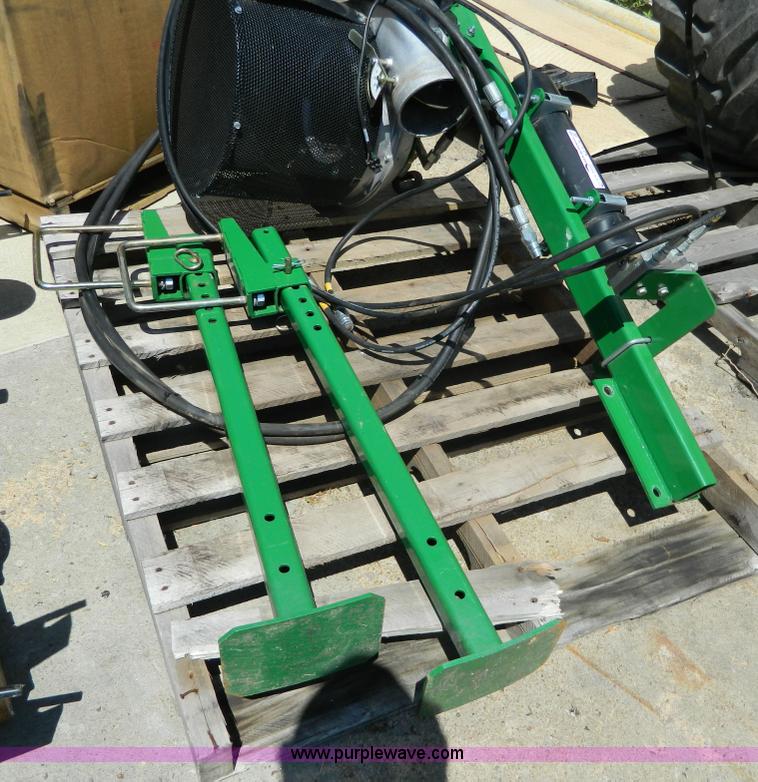 image for item AD9776 (2) pin style stabilizer mounts