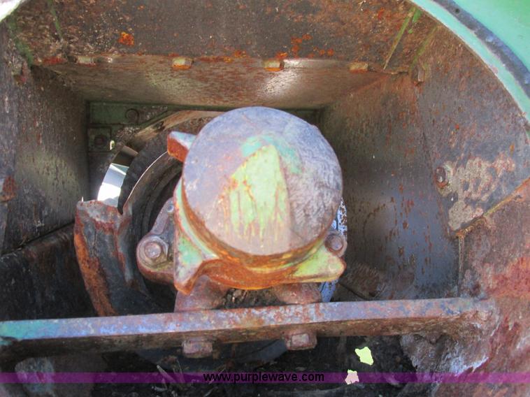 image for item AN9079 1977 John Deere 4400 combine