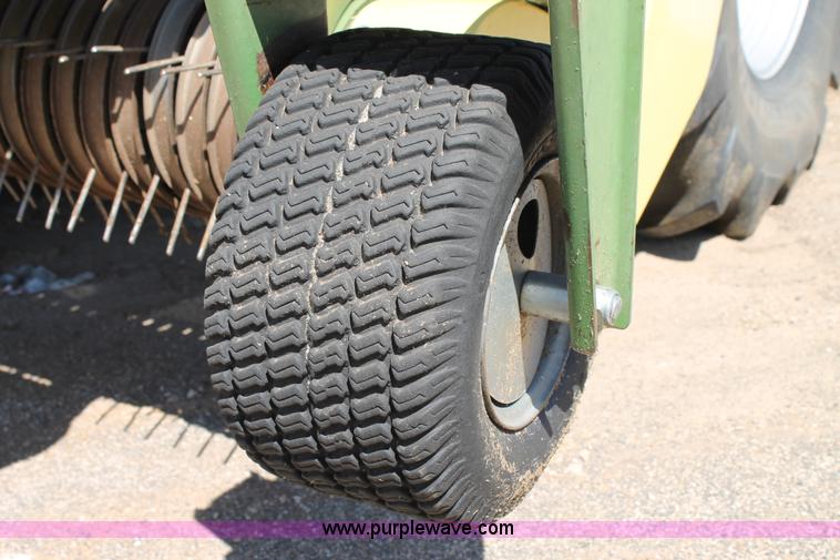 image for item C3894 2007 Krone Easy Flow 3801 pickup head