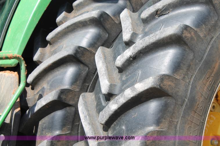 image for item C3895 2000 John Deere 8410 MFWD tractor