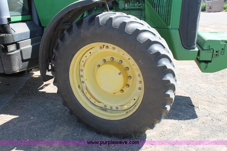 image for item C3895 2000 John Deere 8410 MFWD tractor