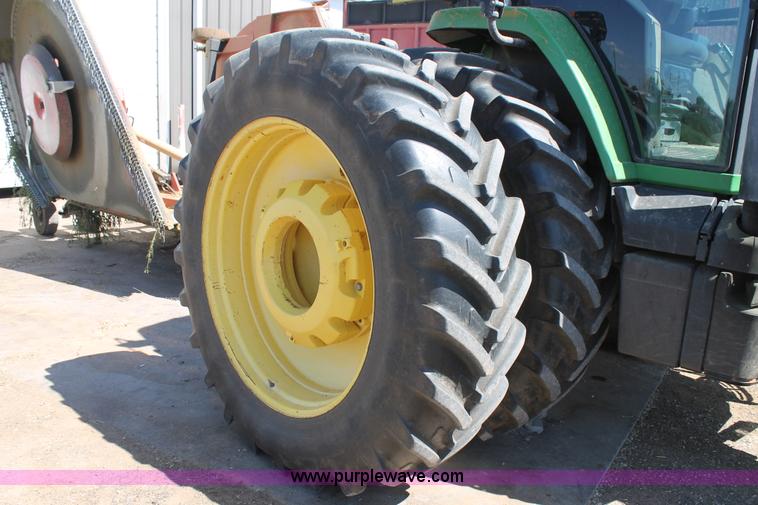 image for item C3895 2000 John Deere 8410 MFWD tractor