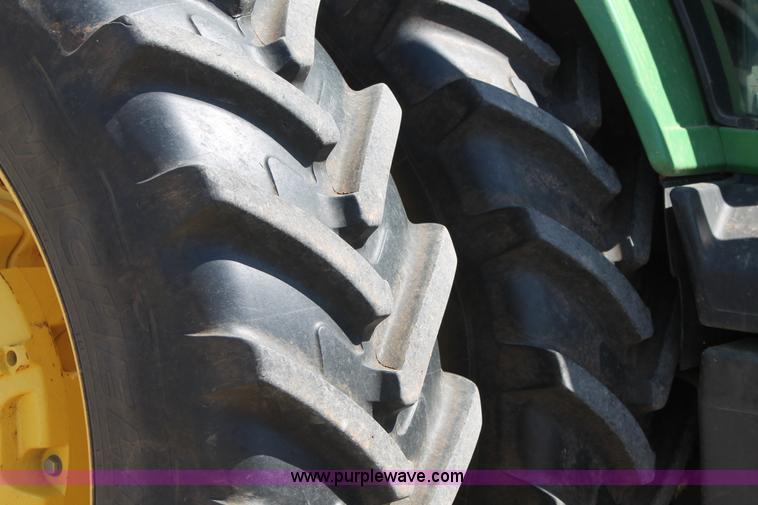 image for item C3895 2000 John Deere 8410 MFWD tractor