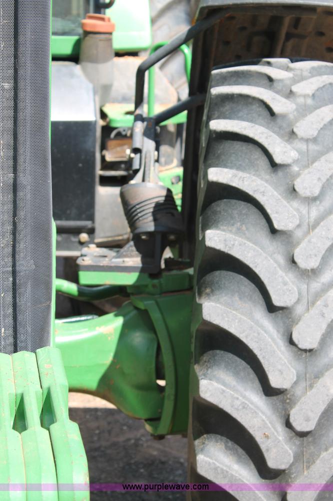 image for item C3895 2000 John Deere 8410 MFWD tractor