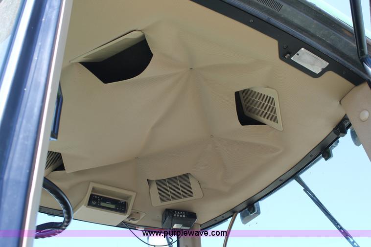 image for item C3895 2000 John Deere 8410 MFWD tractor