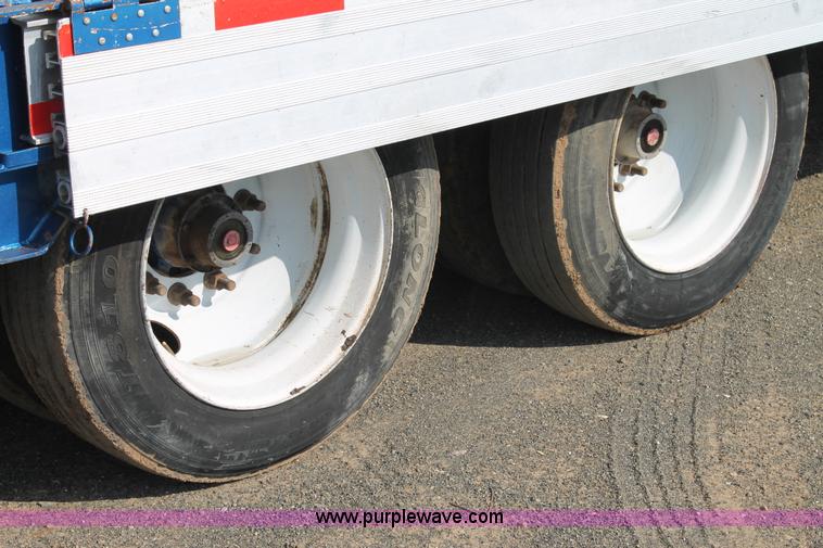 image for item C3903 2000 Wilson 4860T MUV-All trailer