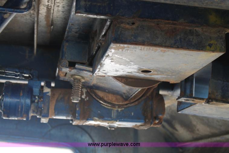 image for item C3903 2000 Wilson 4860T MUV-All trailer