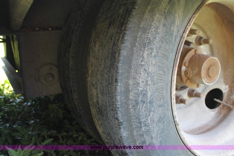 image for item C3903 2000 Wilson 4860T MUV-All trailer