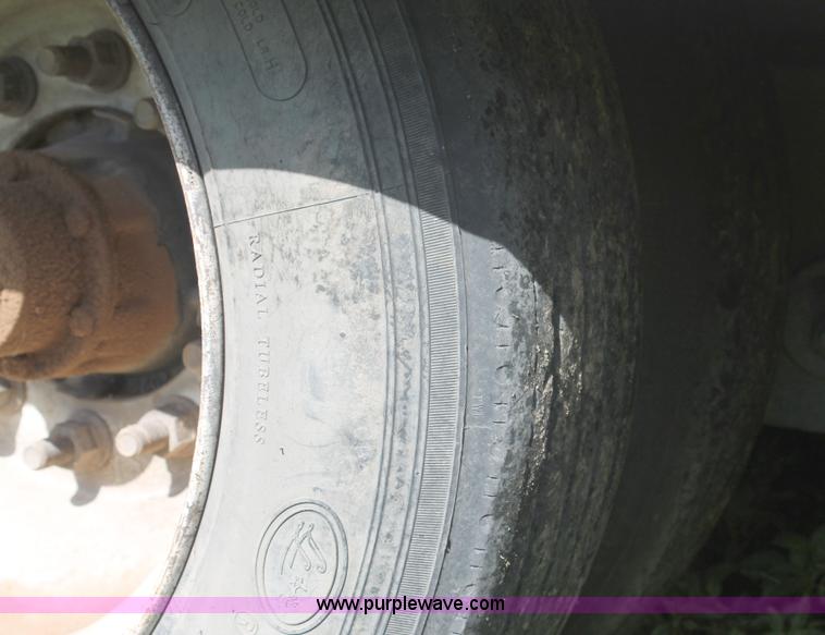 image for item C3903 2000 Wilson 4860T MUV-All trailer