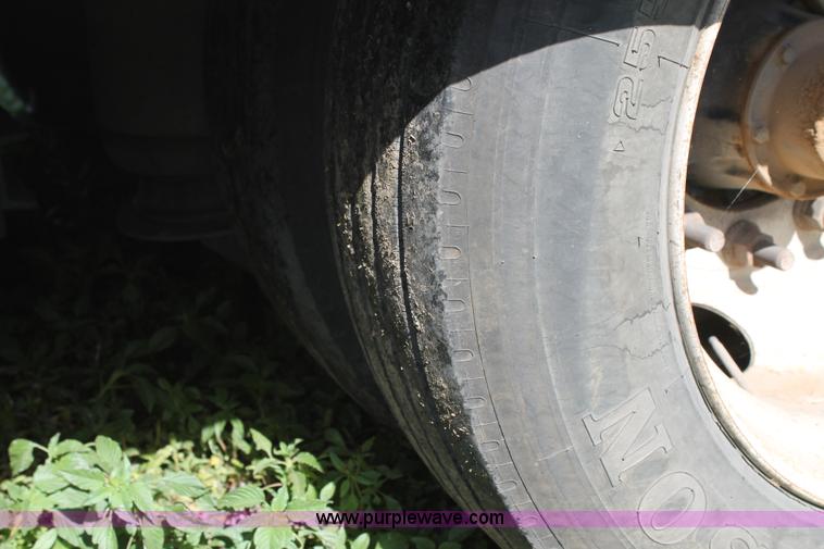 image for item C3903 2000 Wilson 4860T MUV-All trailer