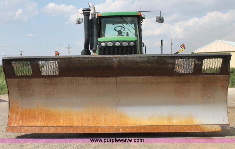 image for item C3906 2005 John Deere 9620 4WD tractor