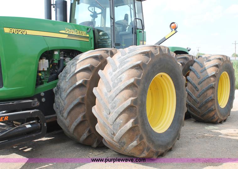 image for item C3906 2005 John Deere 9620 4WD tractor