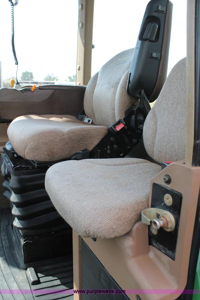 image for item C3906 2005 John Deere 9620 4WD tractor