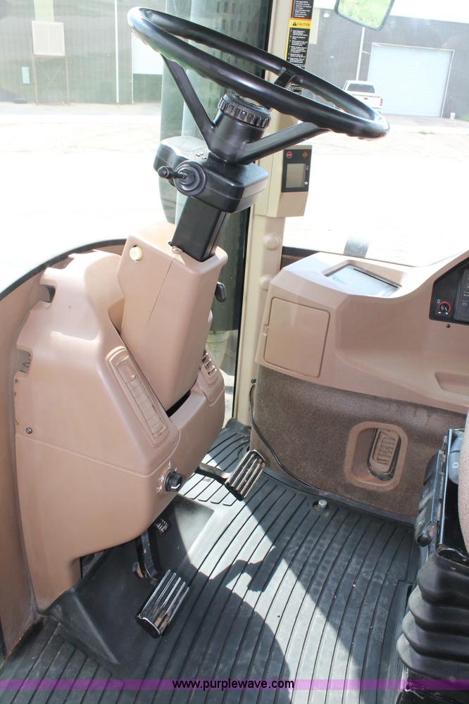 image for item C3906 2005 John Deere 9620 4WD tractor