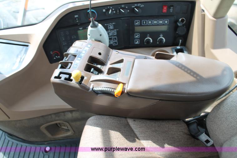 image for item C3906 2005 John Deere 9620 4WD tractor