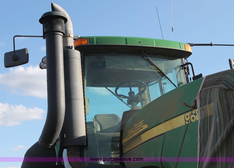 image for item C3906 2005 John Deere 9620 4WD tractor