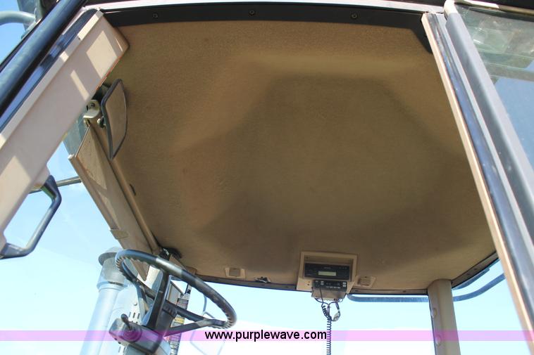 image for item C3906 2005 John Deere 9620 4WD tractor