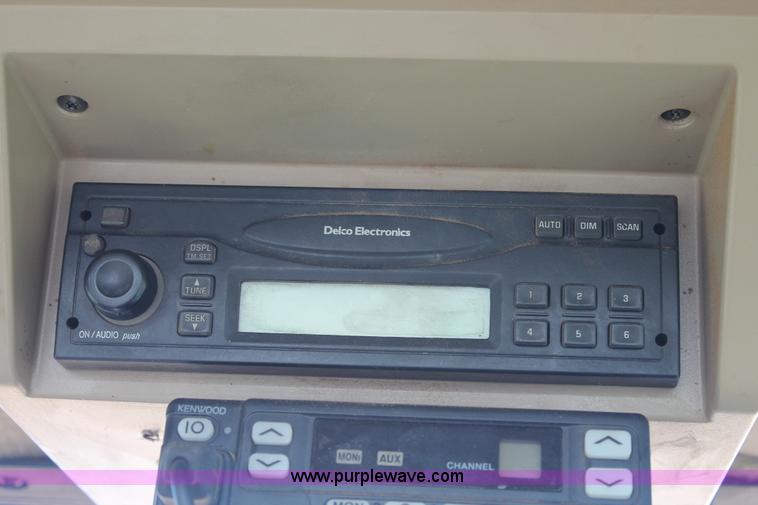 image for item C3906 2005 John Deere 9620 4WD tractor