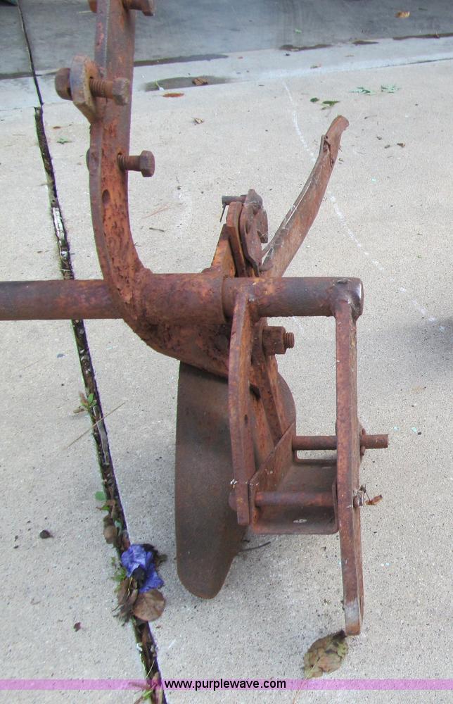 image for item E4914 Allis Chalmers C tractor