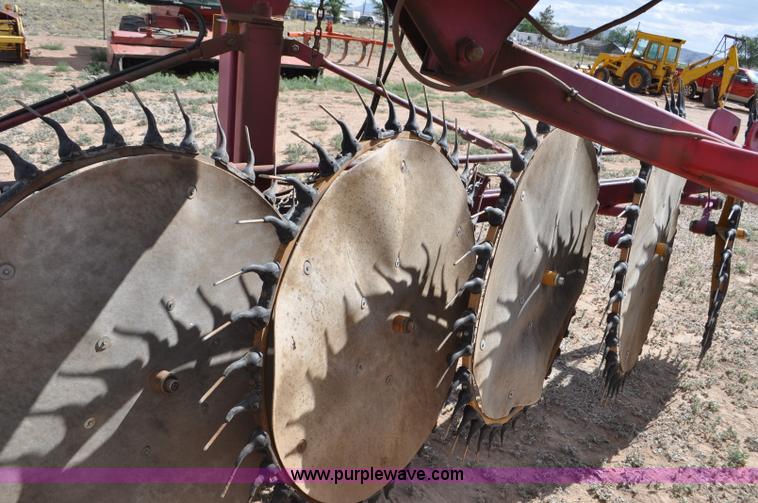 image for item F2022 Darf 950 hay rake