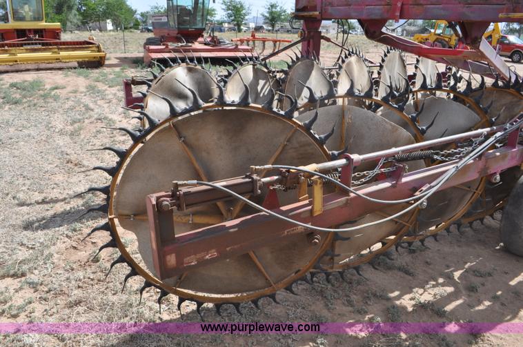 image for item F2022 Darf 950 hay rake