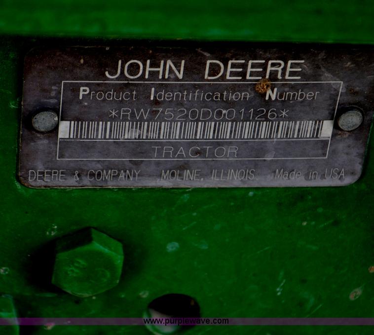 image for item F2024 2003 John Deere 7520 MFWD tractor