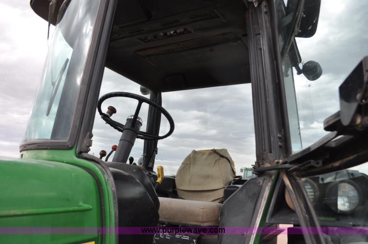 image for item F2027 1978 John Deere 4240 tractor