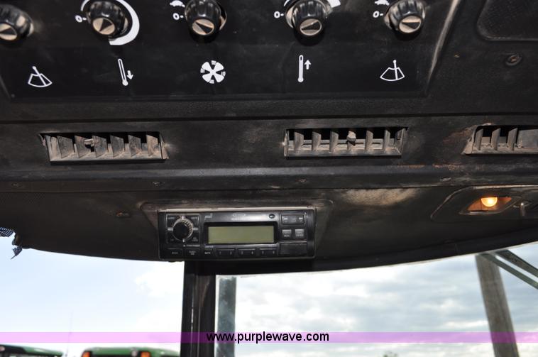 image for item F2027 1978 John Deere 4240 tractor