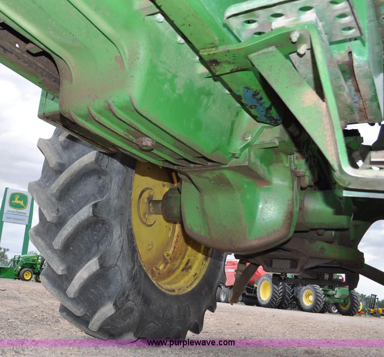 image for item F2027 1978 John Deere 4240 tractor