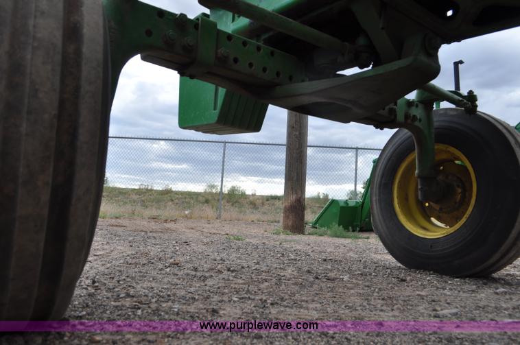 image for item F2027 1978 John Deere 4240 tractor