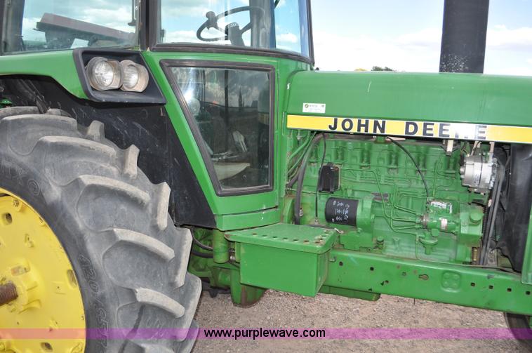 image for item F2027 1978 John Deere 4240 tractor