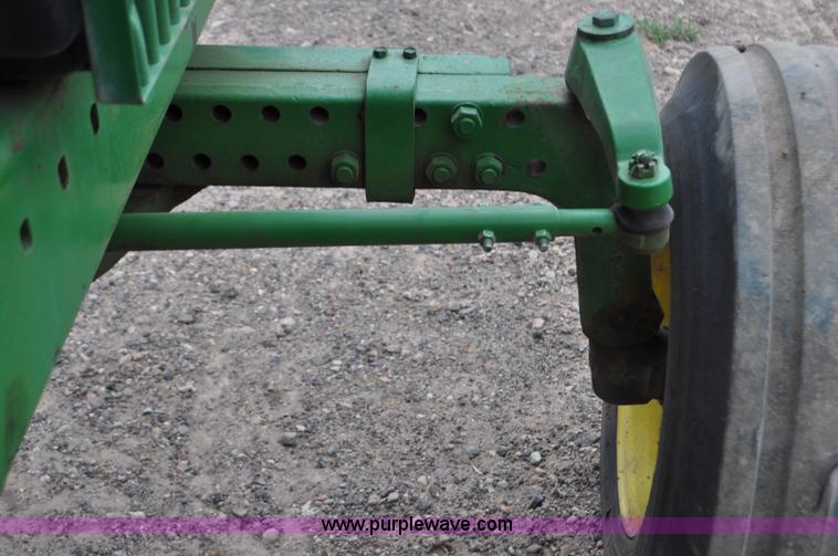 image for item F2027 1978 John Deere 4240 tractor