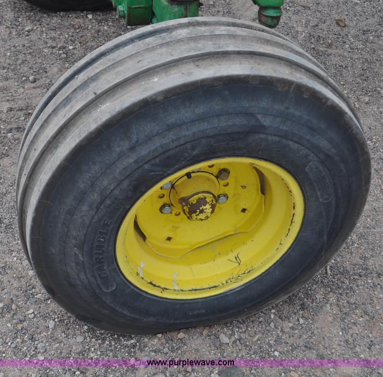 image for item F2027 1978 John Deere 4240 tractor