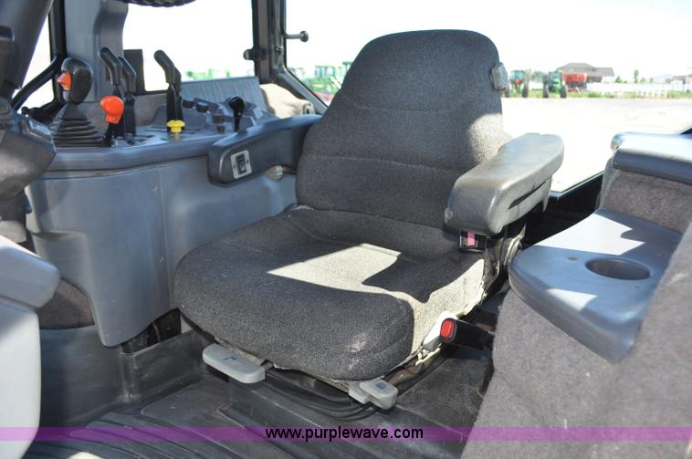 image for item F2029 1994 Ford 8670 MFWD tractor