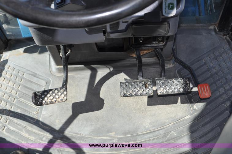 image for item F2029 1994 Ford 8670 MFWD tractor