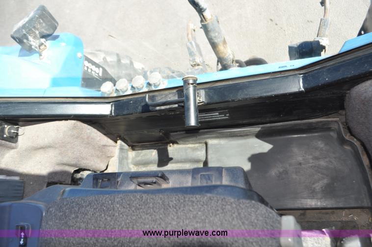 image for item F2029 1994 Ford 8670 MFWD tractor