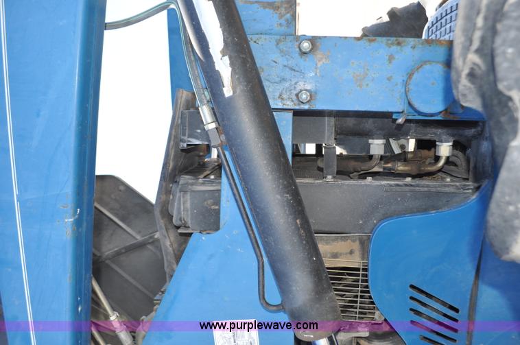 image for item F2029 1994 Ford 8670 MFWD tractor