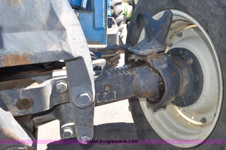 image for item F2029 1994 Ford 8670 MFWD tractor