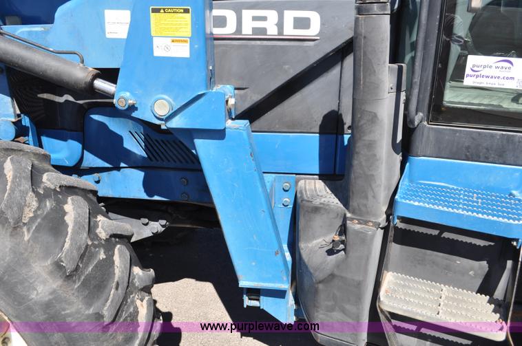 image for item F2029 1994 Ford 8670 MFWD tractor